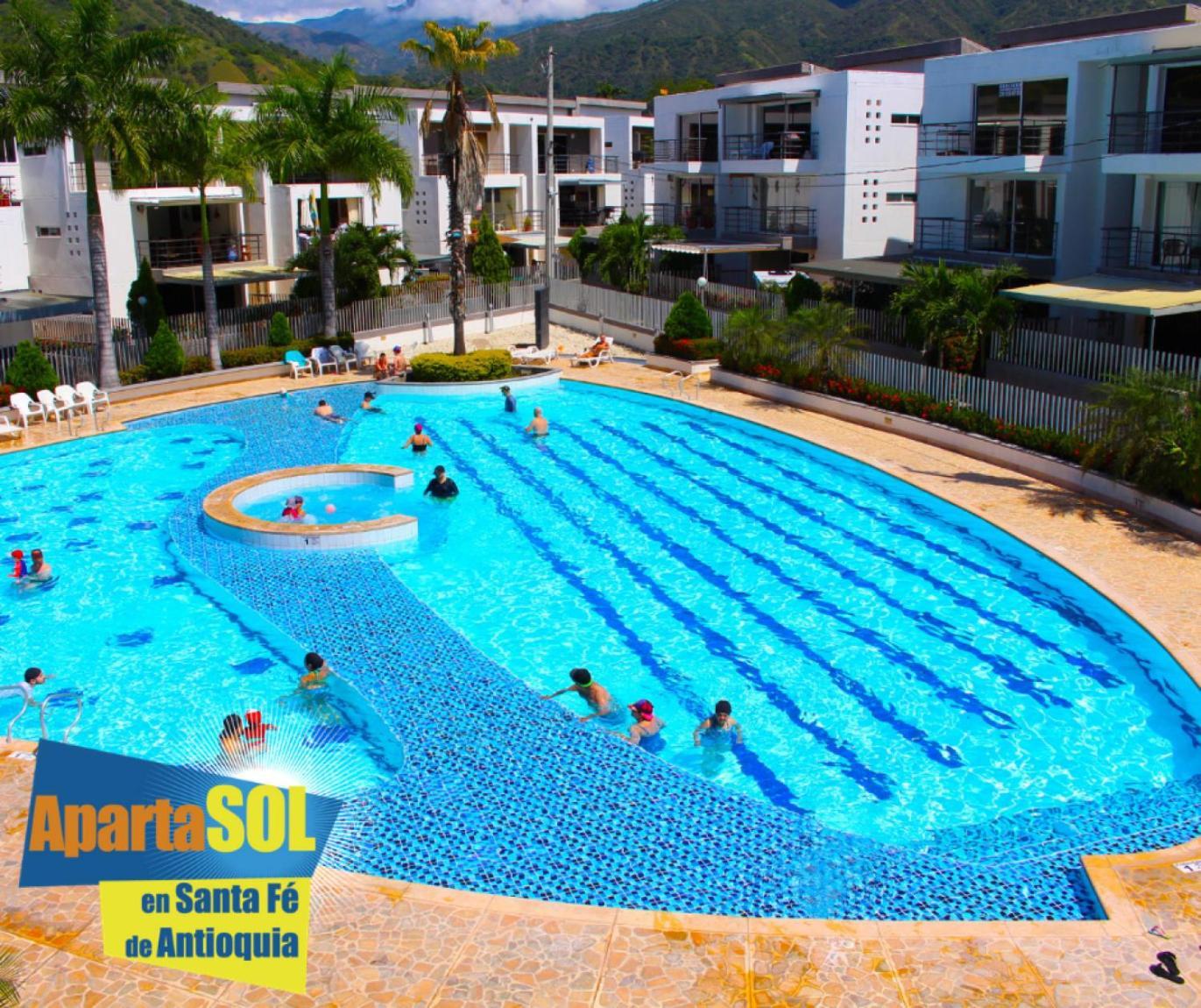 Apto Santa Fe Muy Cerca Parque Principal - Piscina Apartment Santa Fe de Antioquia